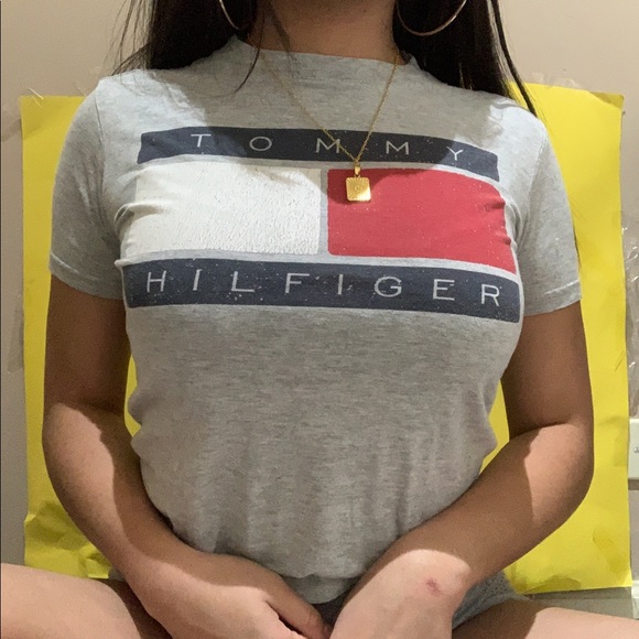 Tommy Hilfiger Tops - tommy hilfiger gray tee ✧